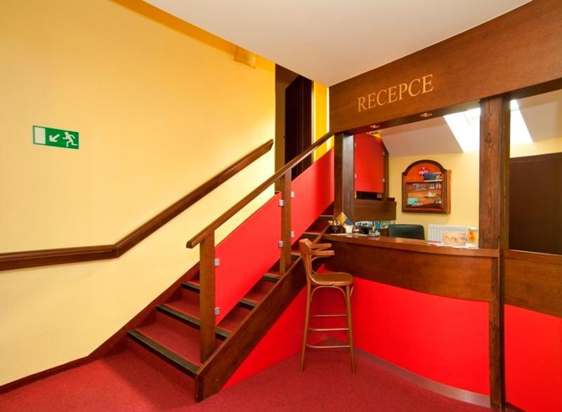פיסק Hotel U Zlateho Byka מראה חיצוני תמונה